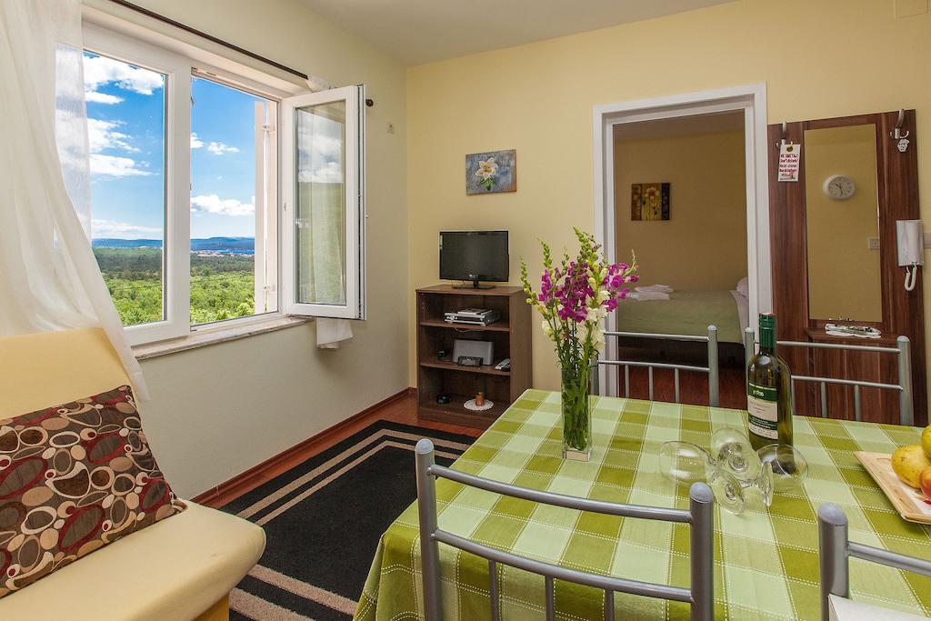 Apartments Villa Americana Jadranovo Quarto foto